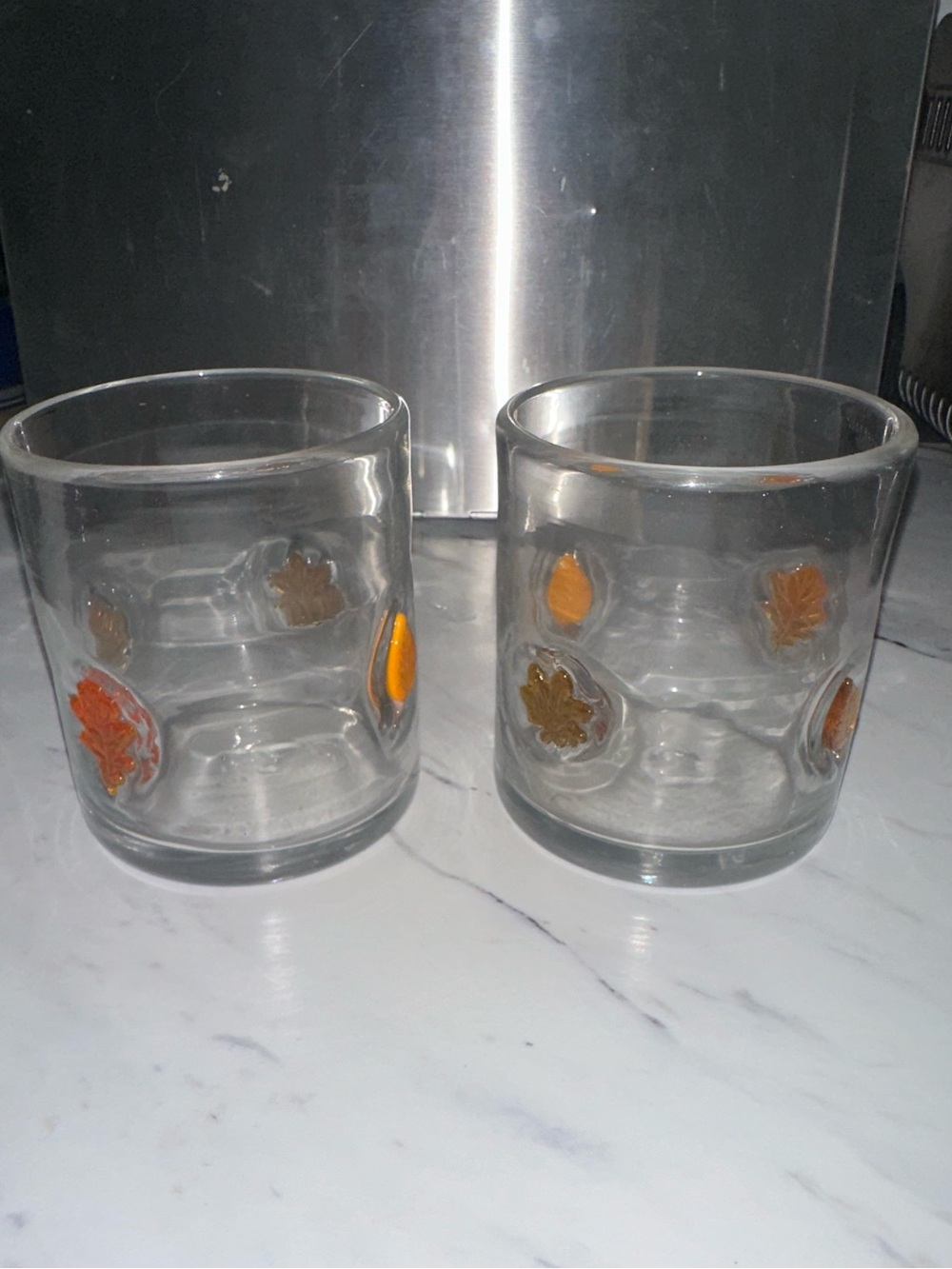 Set of 4 Juice Glasses Orange & Gold Leaf Motif Retro Barware - Picture 3 of 6